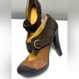 Vintage Inspired 1950’s Vibes 
Nine West Mary Jane Suede Heels 
Women’s Size 6.5